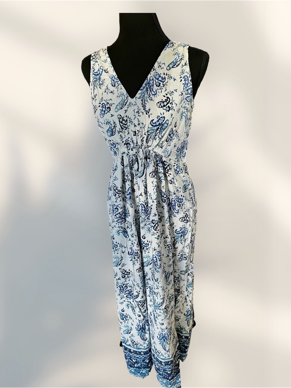 Lucky Brand 100% Rayon Blue And White Paisley Maxi Dress